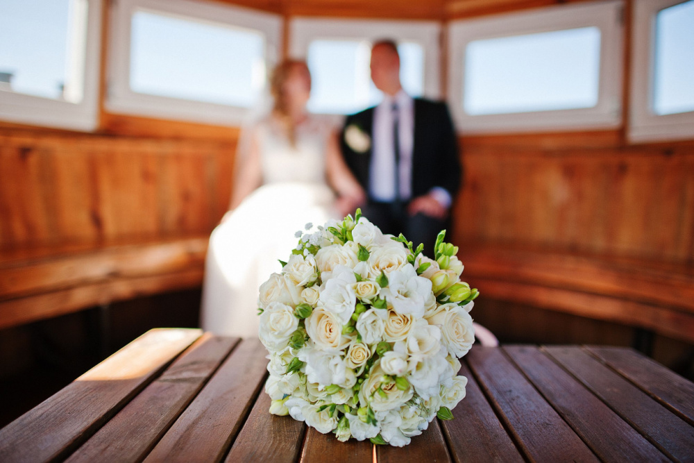 chartered yacht wedding planning nyc