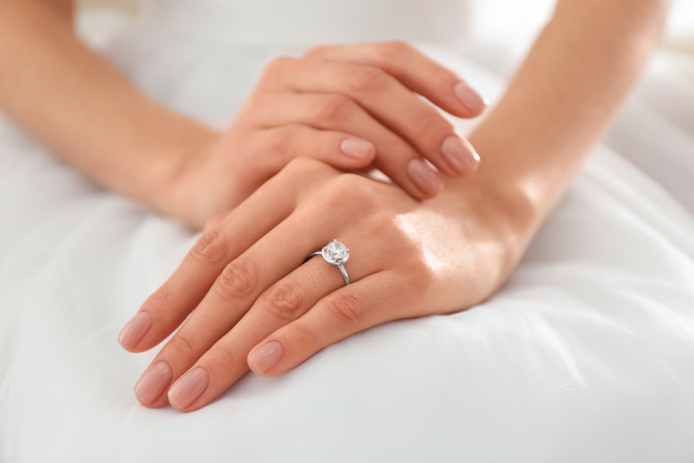 engagement-ring-shopping-tips