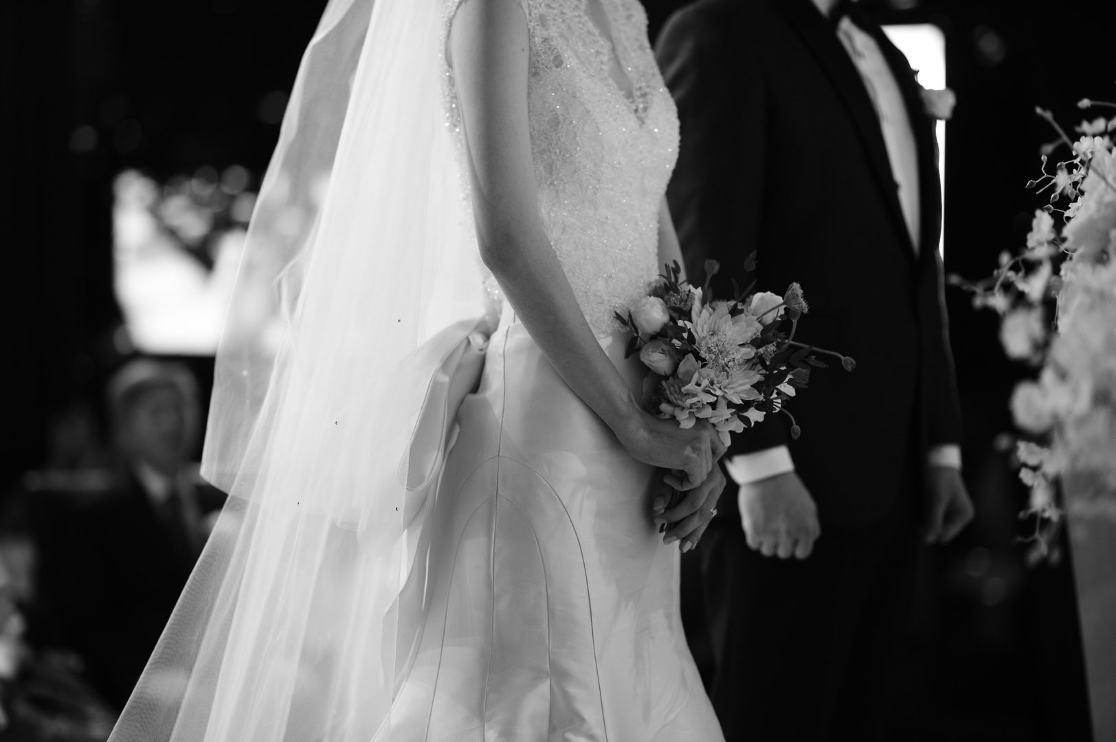 nyc-wedding-cruise-wedding-picture-of-couple