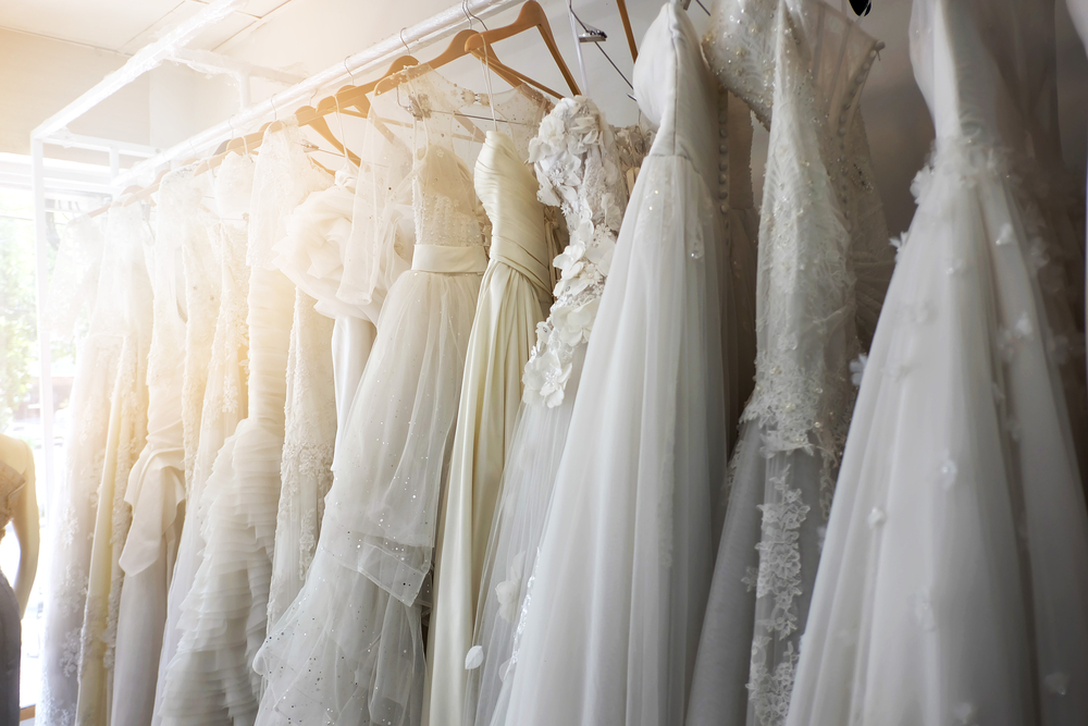 wedding dress shopping wedding planning tips