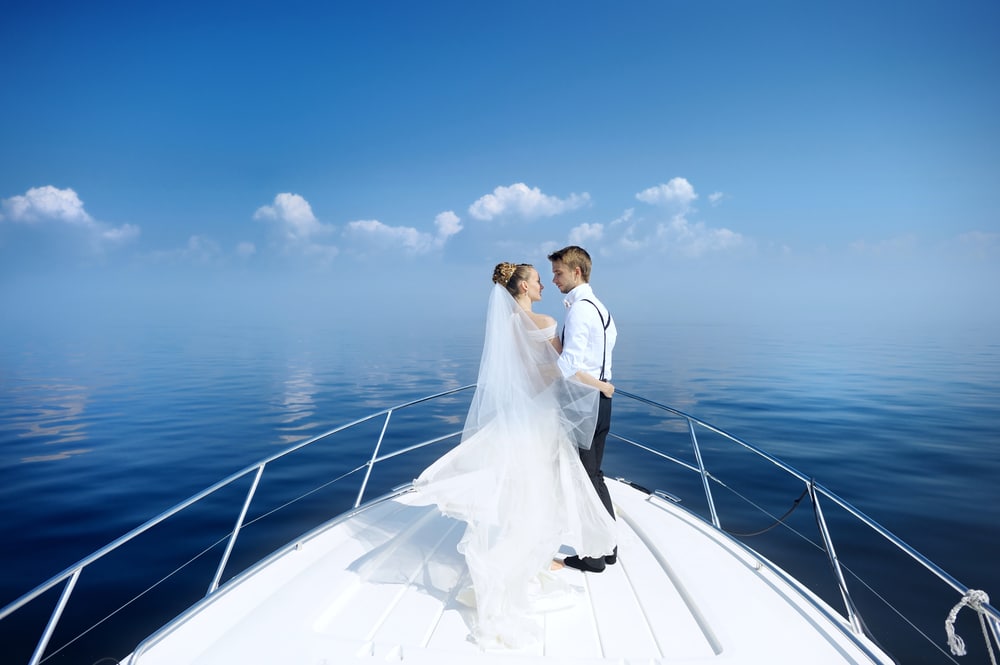 yacht-charter-new-york-spring-wedding-venue