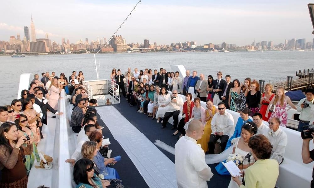 Yacht-Charter-NYC-Top-Deck-Ceremony